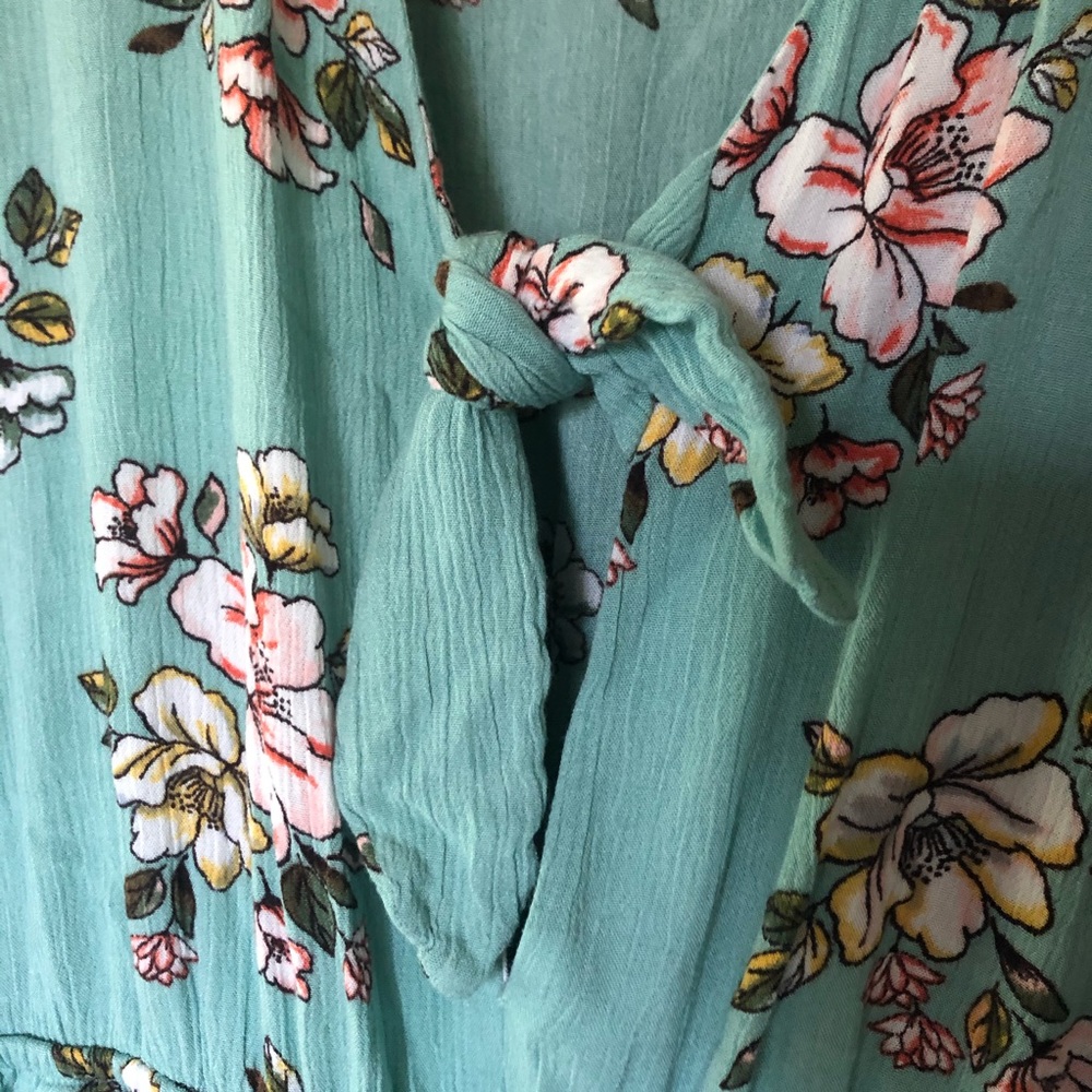 Mint Floral Romper - Picture 4 of 8